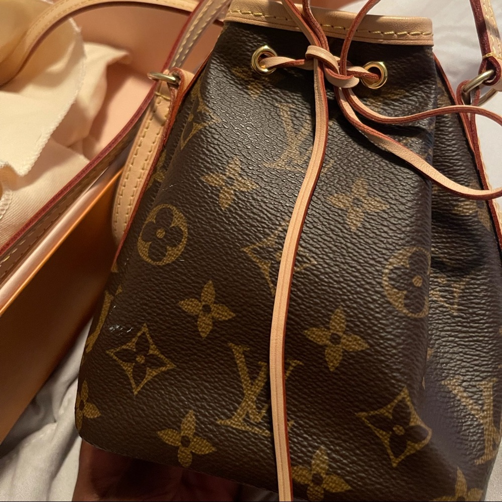 Authentic Louis Vuitton cross body